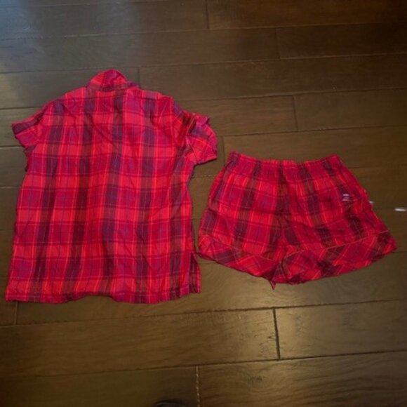 Victoria's Secret Flannel Short Pajama Set size small - Picture 3 of 3